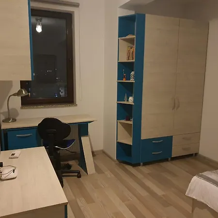 Apartman Coresi Apartament Isaran