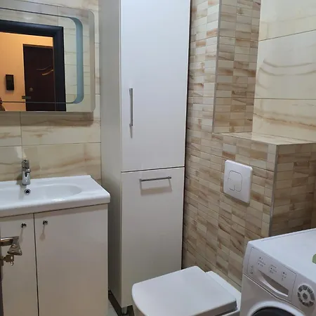 Coresi Apartament Isaran Apartman *