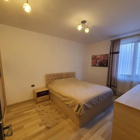 Coresi Apartament Isaran