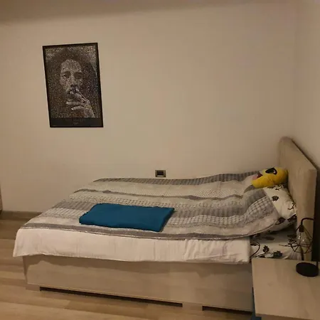 Coresi Apartament Isaran Apartman *